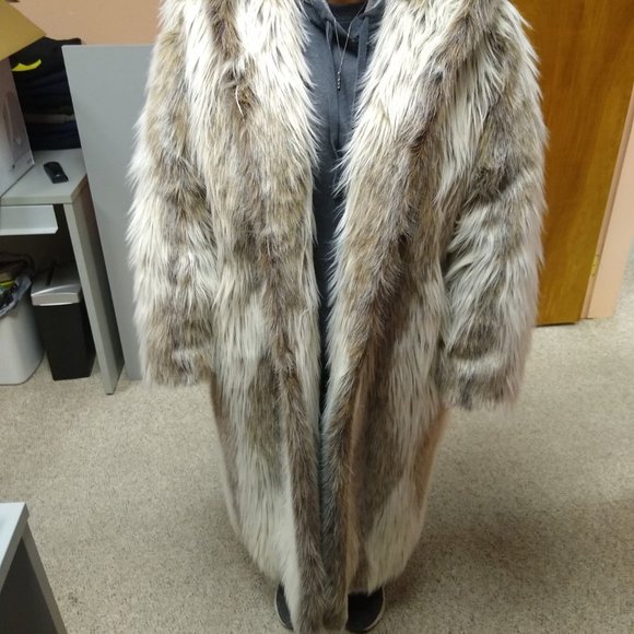 Fabulous Furs Fur Coat - Picture 2 of 5